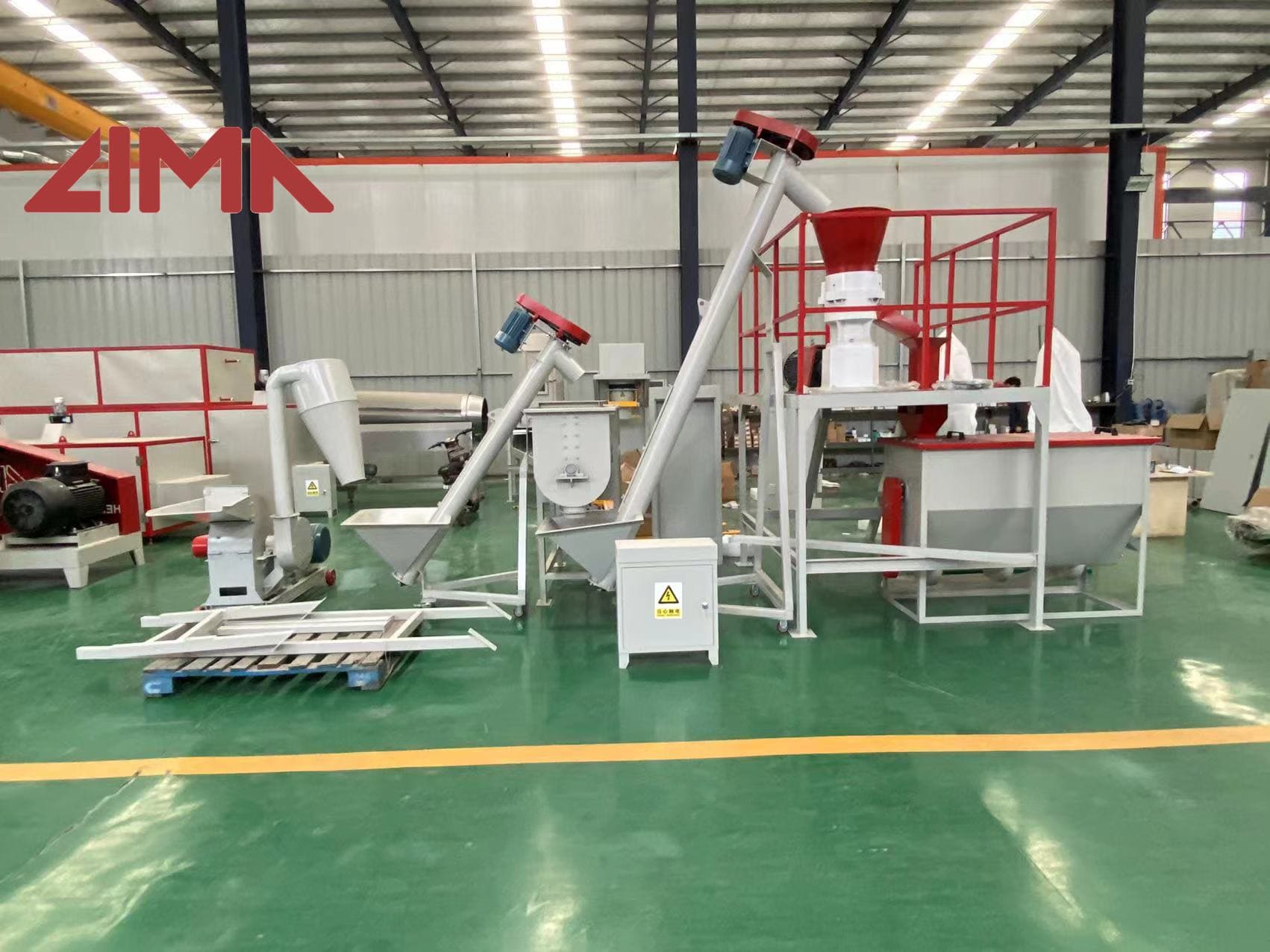 Chicken feed making machine line for sale in China
